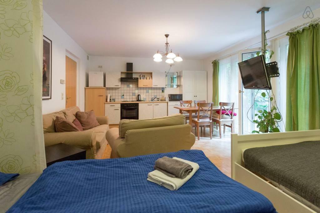 Relaxing Terrace Apartment In Lively Area Wien Exteriör bild