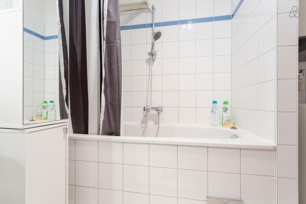 Relaxing Terrace Apartment In Lively Area Wien Exteriör bild