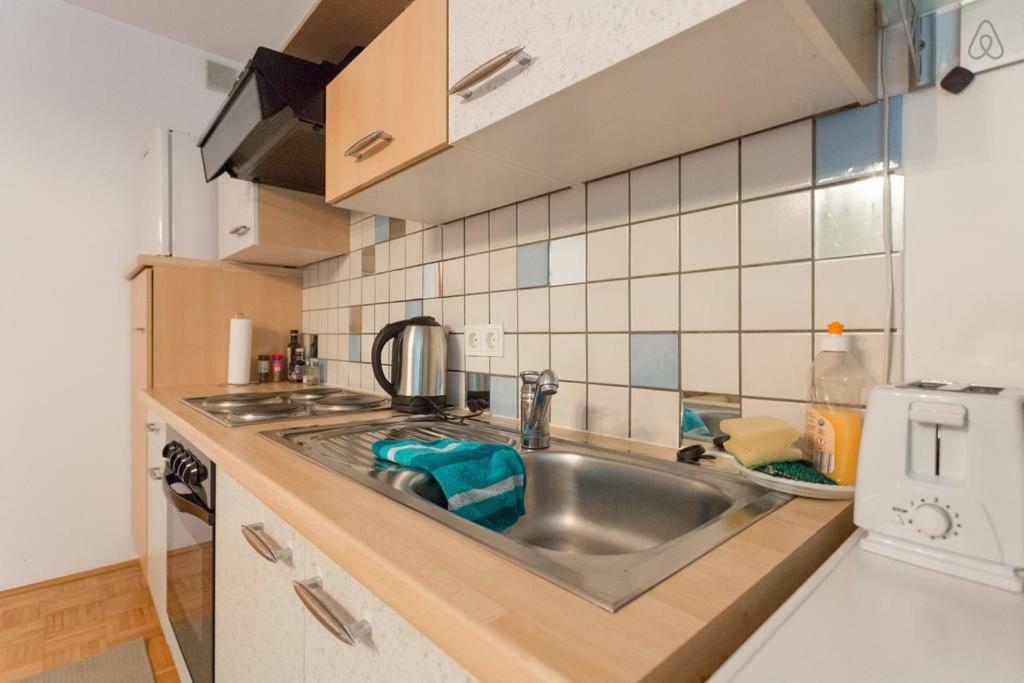 Relaxing Terrace Apartment In Lively Area Wien Exteriör bild